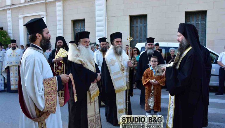 Η Τιμία Χείρα της Αγίας Μαρίας της Μαγδαληνής στο Ναύπλιο (ΦΩΤΟ – ΒΙΝΤΕΟ)