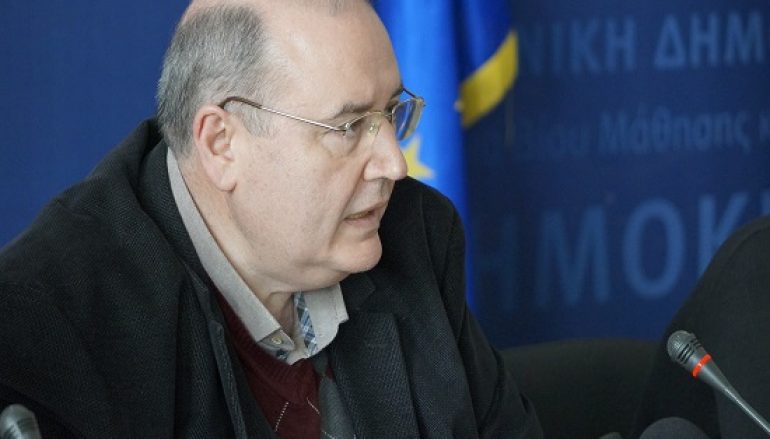 Φίλης: “Το σχολείο προετοιμάζει πολίτες και όχι πιστούς”