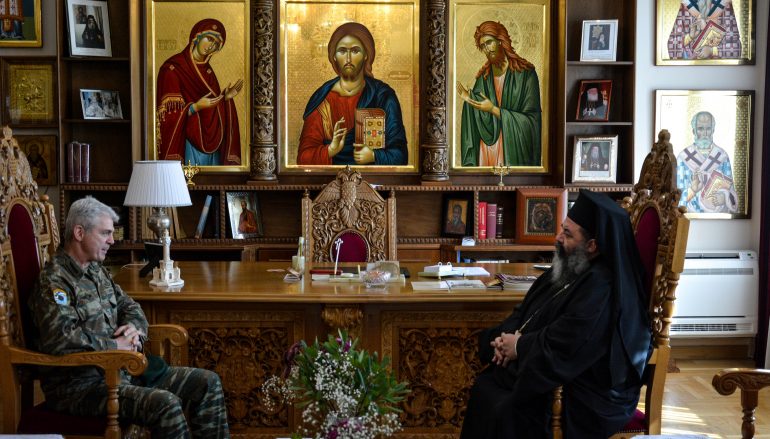 Ο Διοικητής του Γ΄ Σώματος Στρατού στον Μητροπολίτη Λαγκαδά (ΦΩΤΟ)