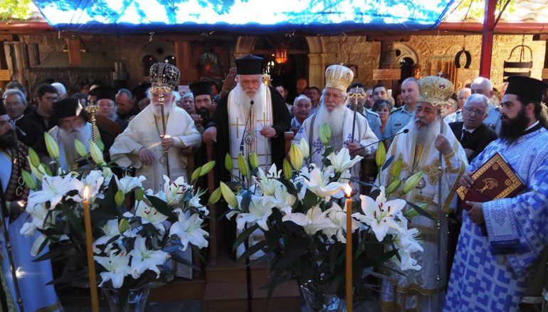 Ο Αρχιεπίσκοπος στο μνημόσυνο του Ηγουμένου της Ι. Μονής Αγάθωνος (ΦΩΤΟ)