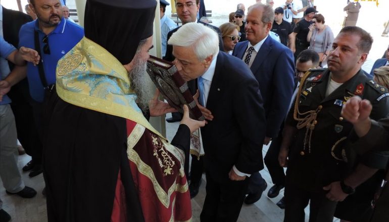 Ο Πρόεδρος της Δημοκρατίας στην Επέτειο ολοκαυτώματος στο Κομμένο Άρτης (ΦΩΤΟ)