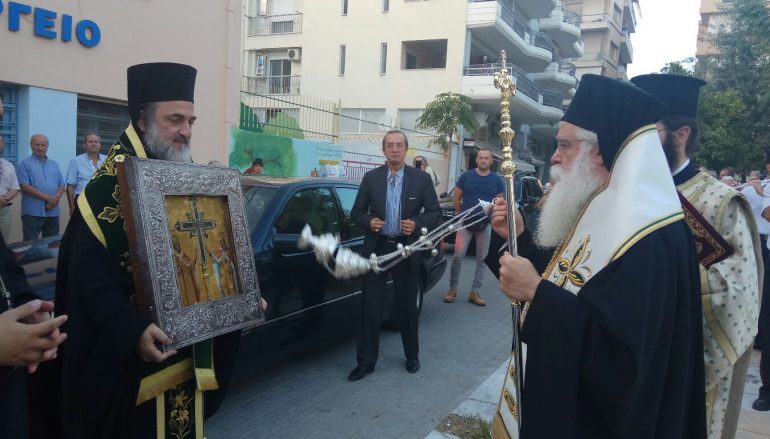 Στο Βόλο τεμάχιο του Σταυρού του Κυρίου από τα Ιεροσόλυμα (ΦΩΤΟ)