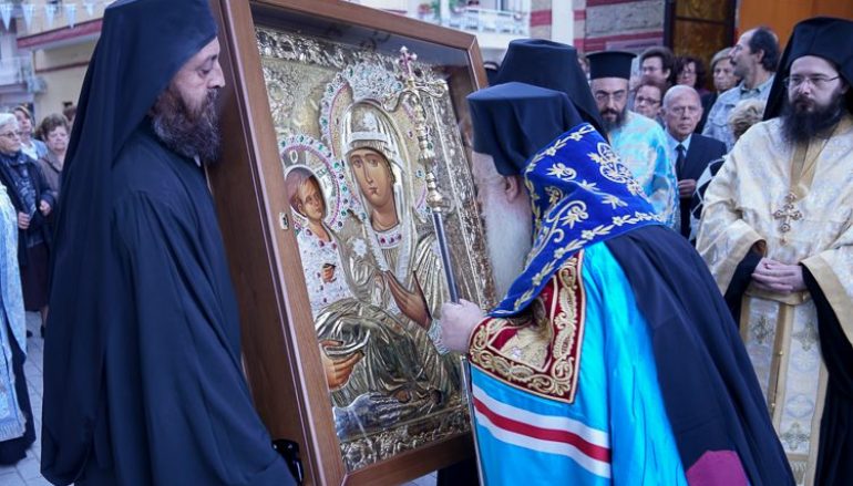 Την εικόνα της Παναγίας Τριχερούσσας υποδέχθηκε η Νάουσα (ΦΩΤΟ)