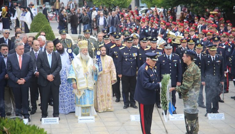 Με λαμπρότητα και Εθνικό παλμό εορτάσθηκε η 28η Οκτωβρίου στη Λαμία (ΦΩΤΟ)