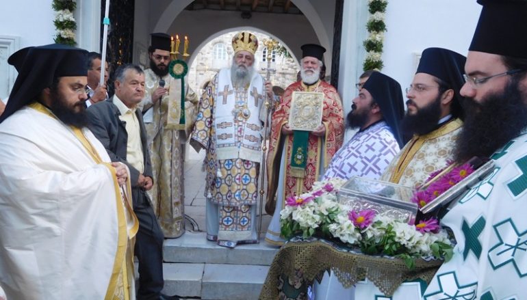 Η εορτή της Αγίας Θεοκτίστης και του Αγίου Νεκταρίου στην Πάρο (ΦΩΤΟ)