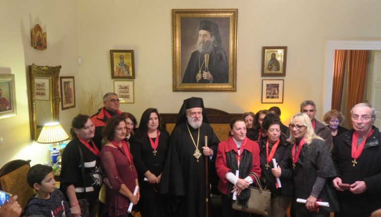 Ο Μητροπολίτης Σύρου τίμησε συνταξιούχους Νοσηλευτές (ΦΩΤΟ)