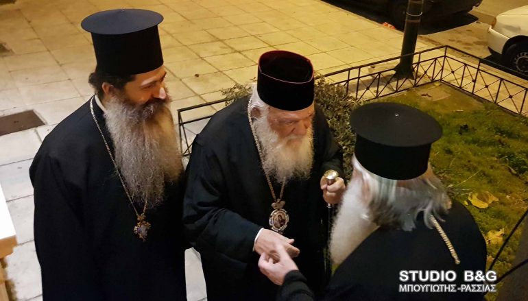 Ο Αρχιεπίσκοπος στην παρουσίαση του βιβλίου “Δήμος Ονείρων” (ΦΩΤΟ)