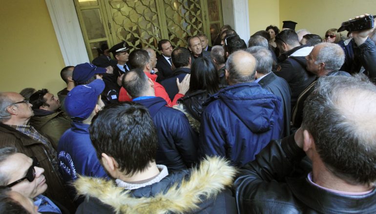 Δημοτικοί Σύμβουλοι Μάνης: “Καταδικάζουμε όσα συνέβησαν στο Συνοδικό Μέγαρο”