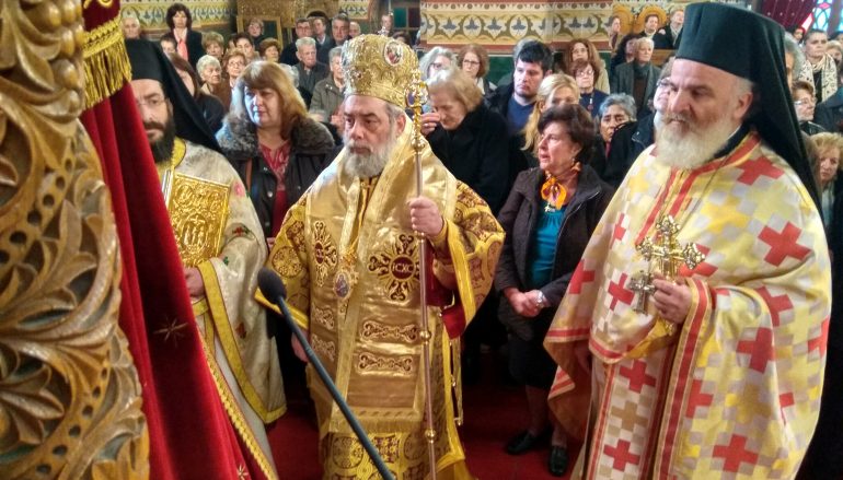 Στο θρόνο της η Παναγία Υπαπαντή στην Καλαμάτα (ΦΩΤΟ)