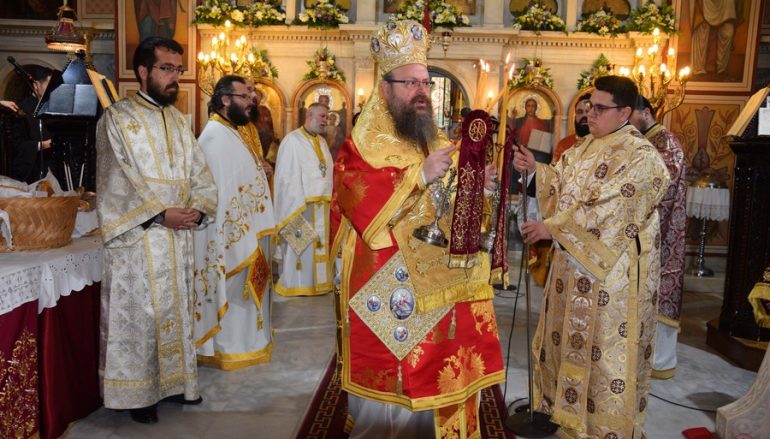 Με λαμπρότητα εόρτασε ο Μητροπολιτικός Ναός Ελευσίνος (ΦΩΤΟ)