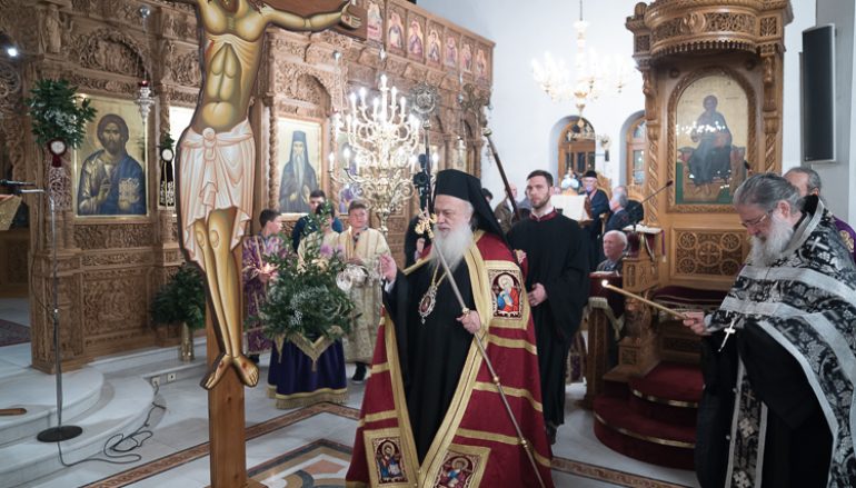 Τα Άγια και Άχραντα Πάθη στη Νάουσα (ΦΩΤΟ – ΒΙΝΤΕΟ)