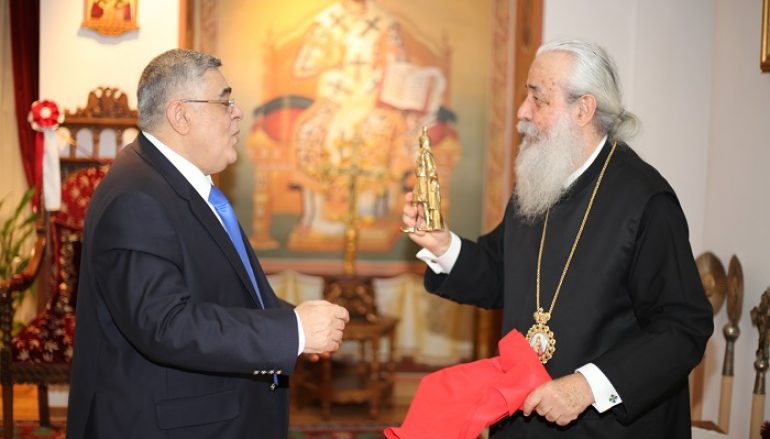 Ο Αρχηγός της Χρυσής Αυγής στον Μητροπολίτη Φθιώτιδος (ΦΩΤΟ)