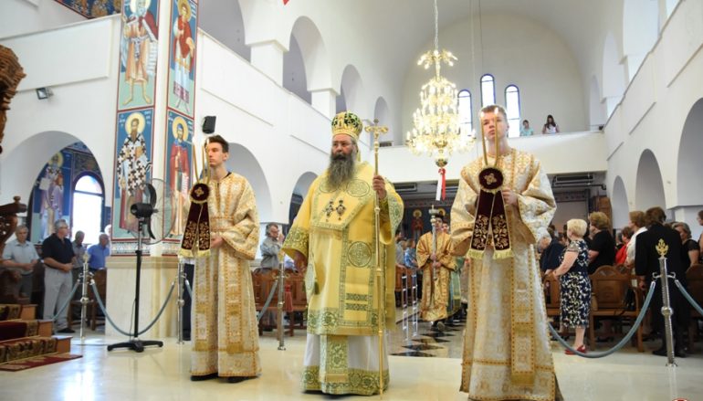 Λαμπρή υποδοχή Εικόνας του Αγίου Παϊσίου στην Νέα Έφεσο Πιερίας (ΦΩΤΟ)