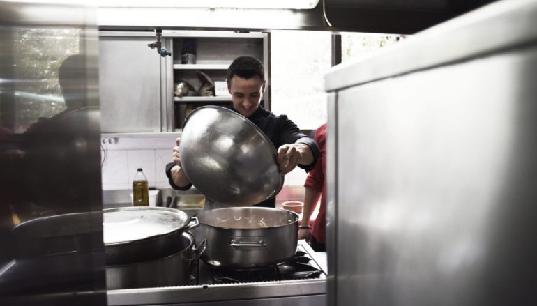 Ένας Master Chef στην κουζίνα με τα παιδιά της «ΑΠΟΣΤΟΛΗΣ”