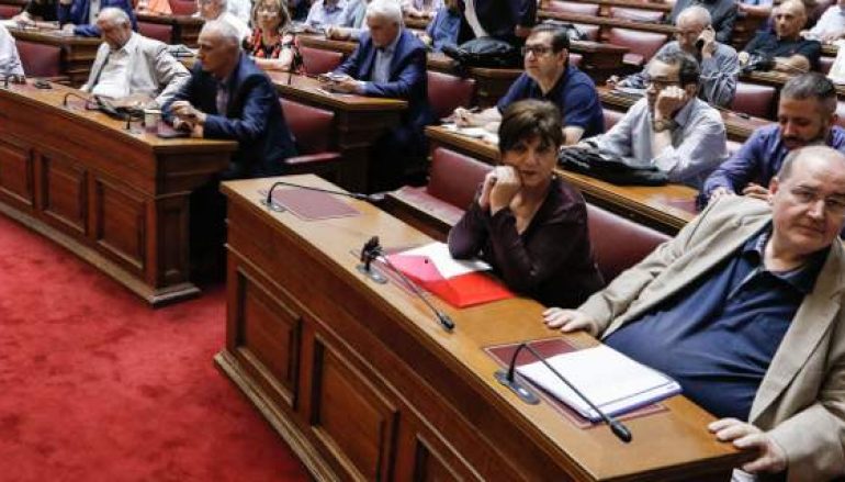 Βουλευτές ΣΥΡΙΖΑ: “Διαγράψτε το θρήσκευμα από τα απολυτήρια Λυκείου”