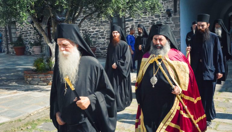 Επίσκεψη του Μητροπολίτη Λαγκαδά στο Άγιον Όρος (ΦΩΤΟ)