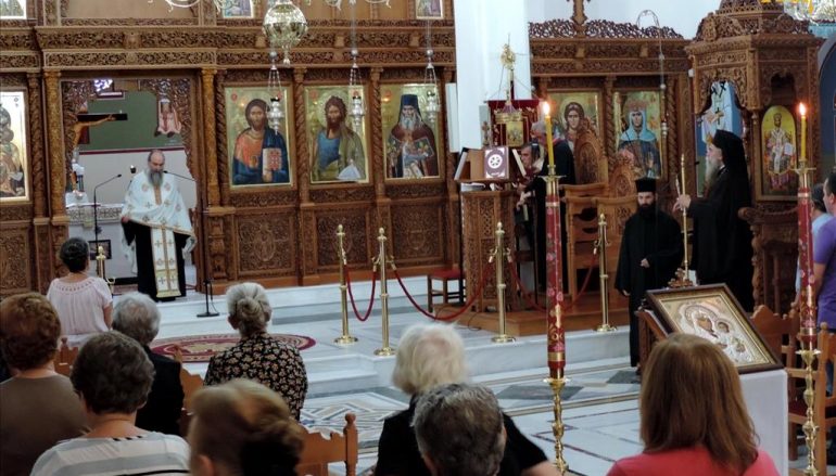 Ο Παρακλητικός Κανών στον Ι. Ναό Αγίου Μαξίμου του Γραικού Άρτης (ΦΩΤΟ)