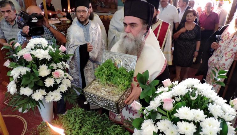 Η Άρτα υποδέχθηκε Λείψανα των Αγίων Ραφαήλ, Νικολάου και Ειρήνης (ΦΩΤΟ)