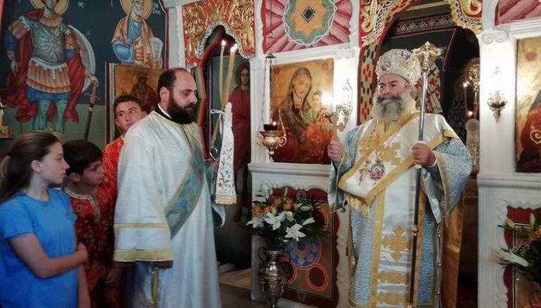 Αρχιερατική Θεία Λειτουργία στον Κότρωνα Μάνης (ΦΩΤΟ)