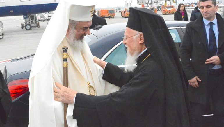 Έφτασε στο Βουκουρέστι ο Οικουμενικός Πατριάρχης (ΦΩΤΟ)