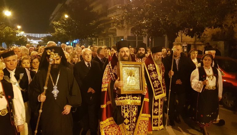 Τα Τρίκαλα υποδέχθηκαν την Παναγία “Σπηλαιώτισσα”